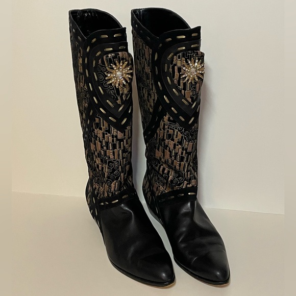 Spain Designer Black Suede Boots, 9 1/2 M - Picture 1 of 8